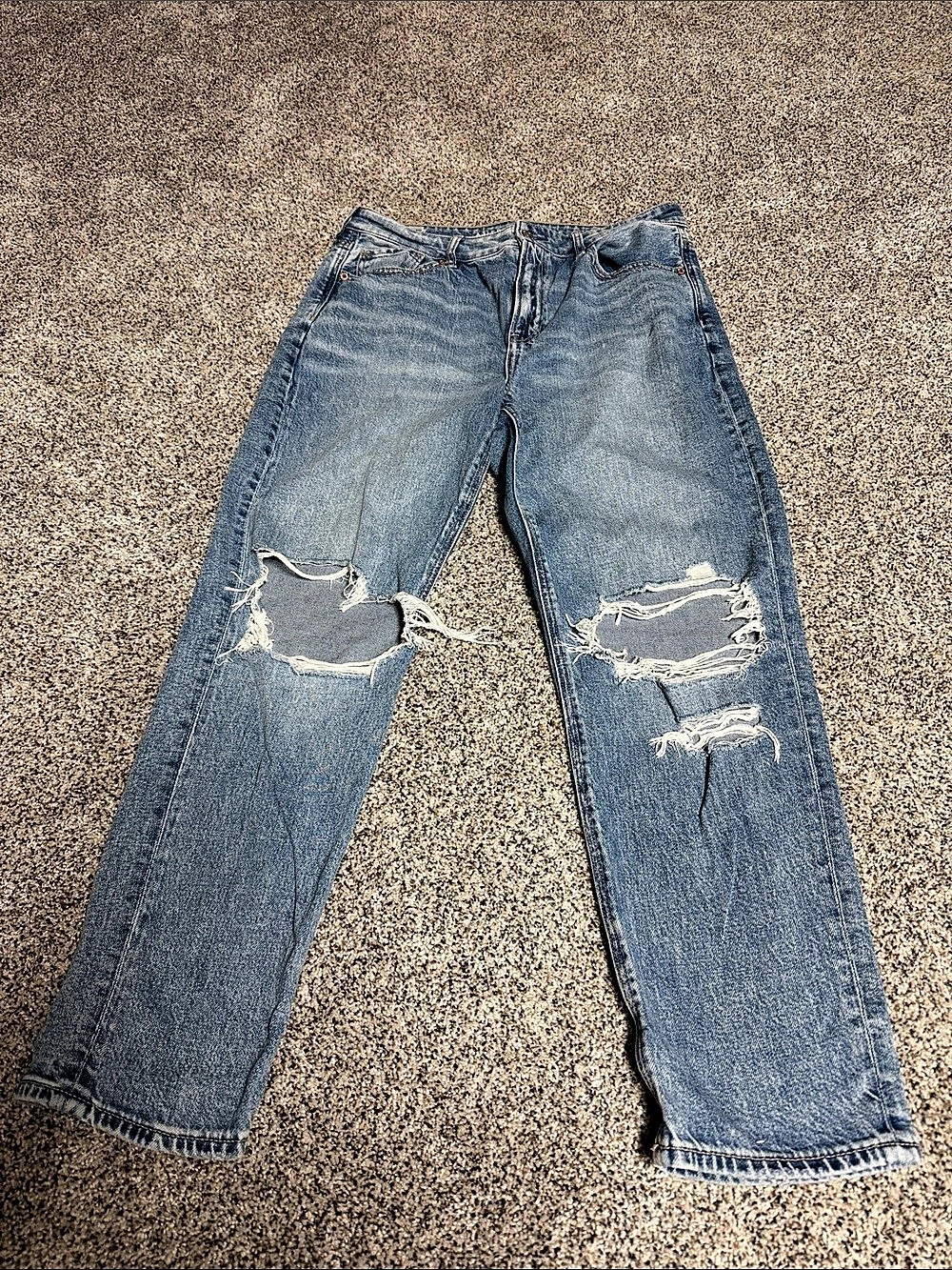 American Eagle AE Mom Jean Distressed Blue Waist 10